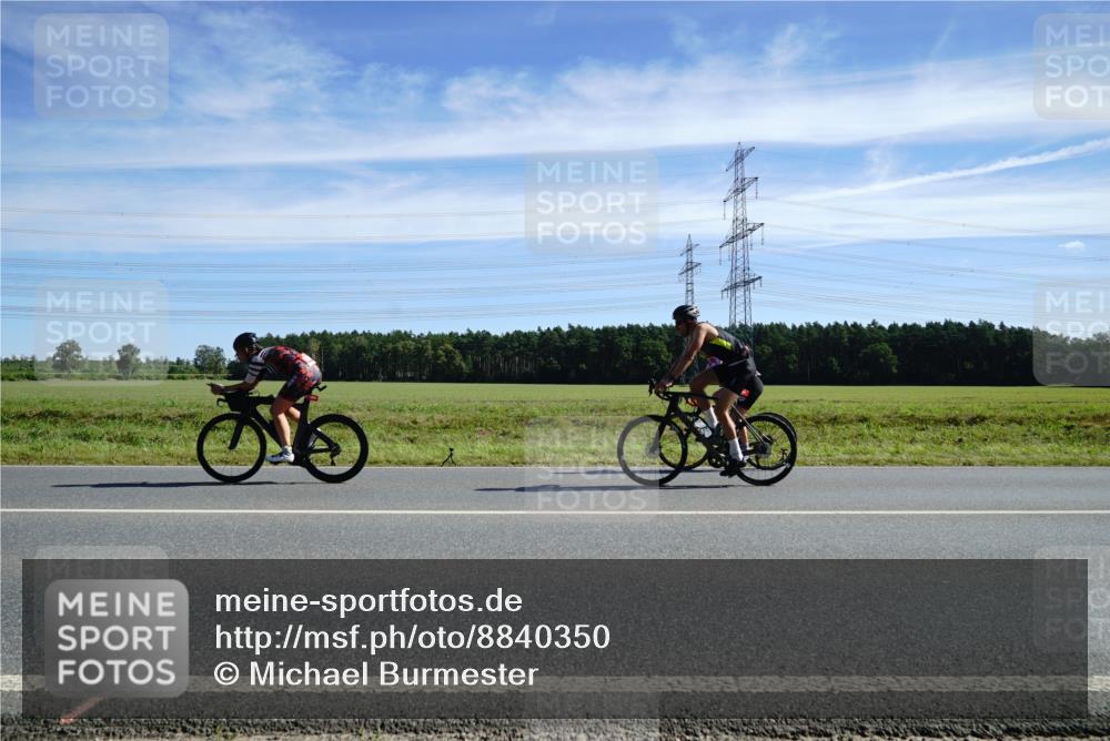 07.09.2025 - 19. Norderstedt Triathlon Michael Burmester http://msf.ph/oto/8840350 07.09.2025 12:20:05 Radfahren 767 meine-sportfotos.de