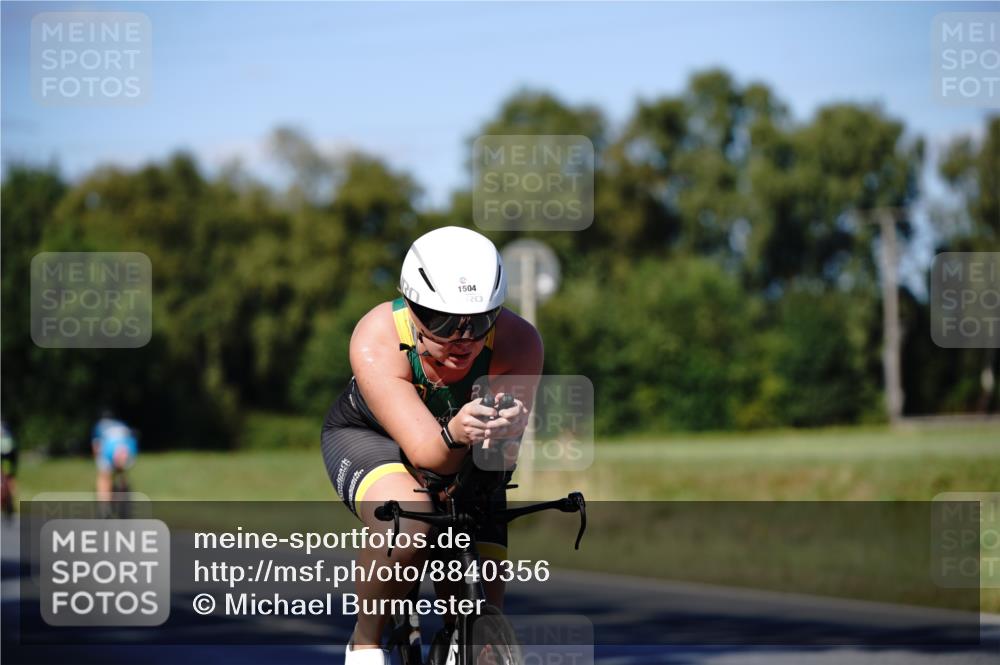07.09.2025 - 19. Norderstedt Triathlon Michael Burmester http://msf.ph/oto/8840356 07.09.2025 14:57:53 Radfahren 1504 meine-sportfotos.de
