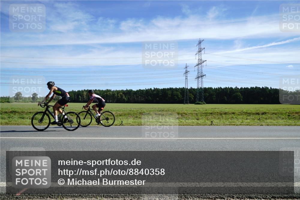 07.09.2025 - 19. Norderstedt Triathlon Michael Burmester http://msf.ph/oto/8840358 07.09.2025 12:20:05 Radfahren 767 meine-sportfotos.de