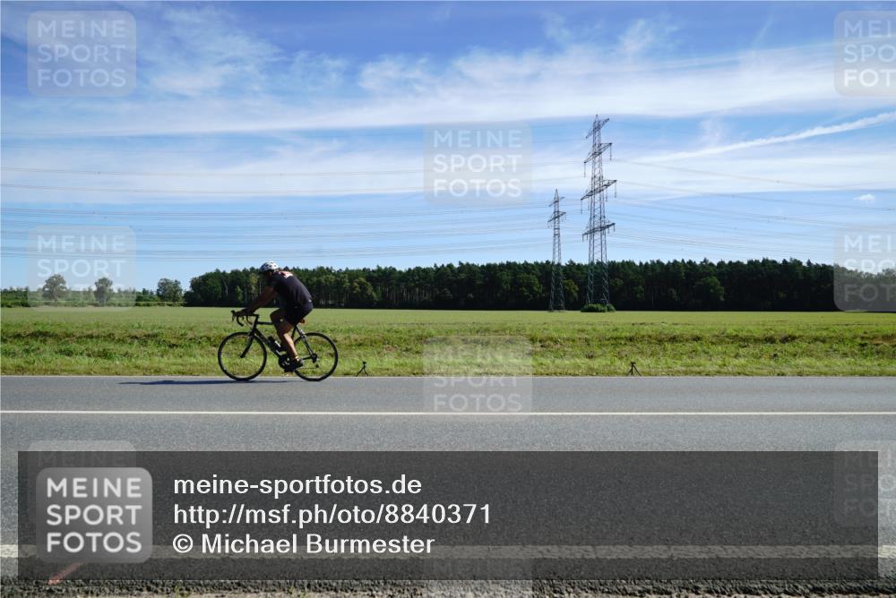 07.09.2025 - 19. Norderstedt Triathlon Michael Burmester http://msf.ph/oto/8840371 07.09.2025 12:20:07 Radfahren 767, 1261 meine-sportfotos.de