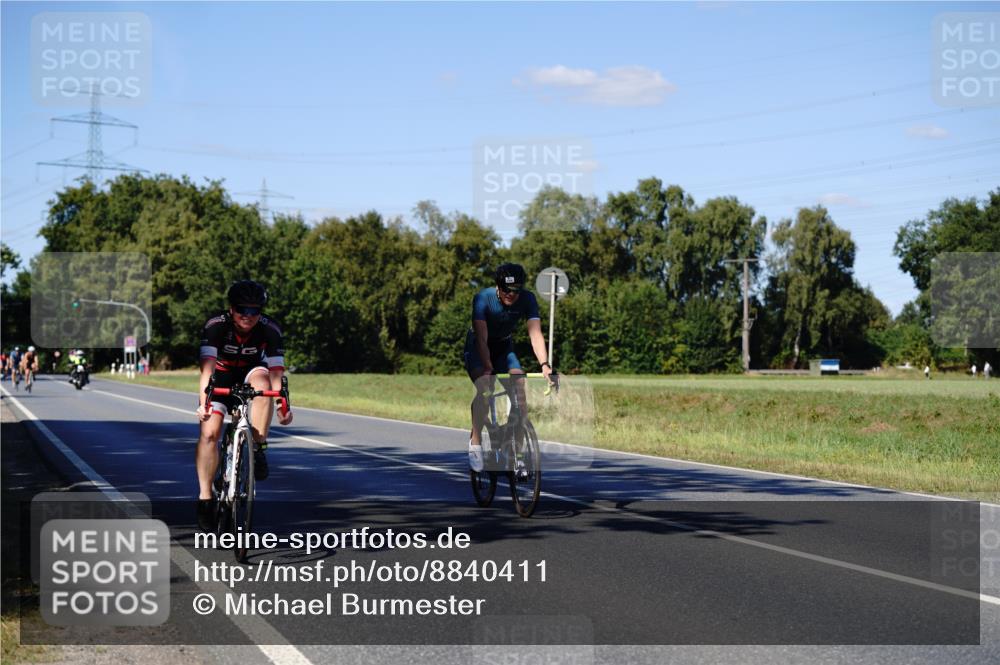 07.09.2025 - 19. Norderstedt Triathlon Michael Burmester http://msf.ph/oto/8840411 07.09.2025 15:00:05 Radfahren 446, 1478 meine-sportfotos.de