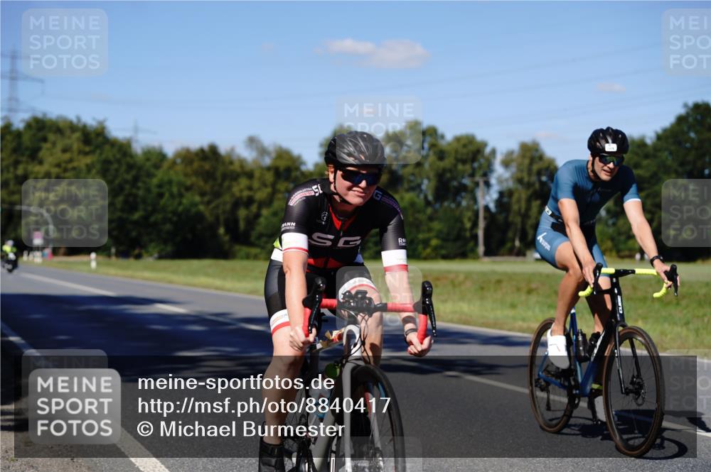 07.09.2025 - 19. Norderstedt Triathlon Michael Burmester http://msf.ph/oto/8840417 07.09.2025 15:00:05 Radfahren 446, 1478 meine-sportfotos.de