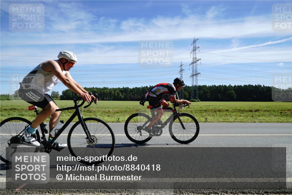07.09.2025 - 19. Norderstedt Triathlon Michael Burmester http://msf.ph/oto/8840418 07.09.2025 12:20:26 Radfahren 713, 1276 meine-sportfotos.de