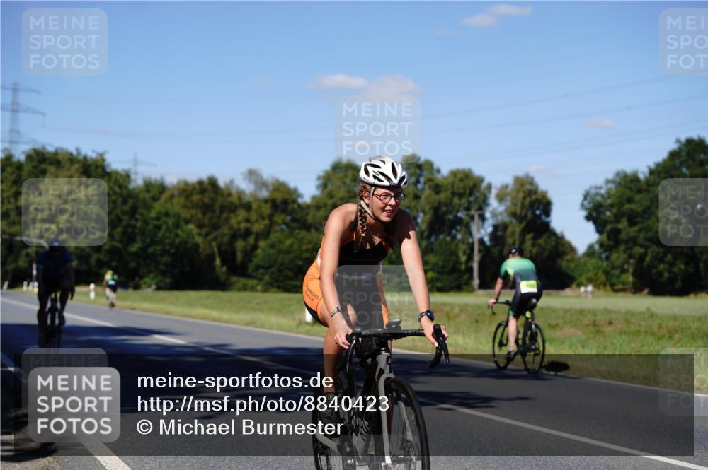 07.09.2025 - 19. Norderstedt Triathlon Michael Burmester http://msf.ph/oto/8840423 07.09.2025 15:00:12 Radfahren 382, 457 meine-sportfotos.de