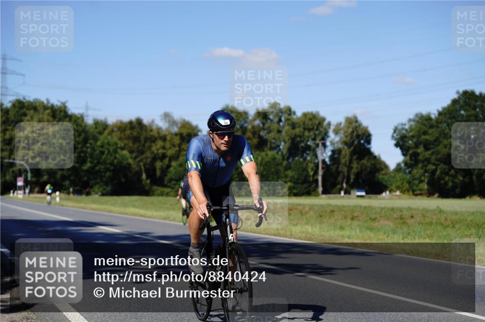 07.09.2025 - 19. Norderstedt Triathlon Michael Burmester http://msf.ph/oto/8840424 07.09.2025 15:00:13 Radfahren 382, 457, 1497, 1506 meine-sportfotos.de