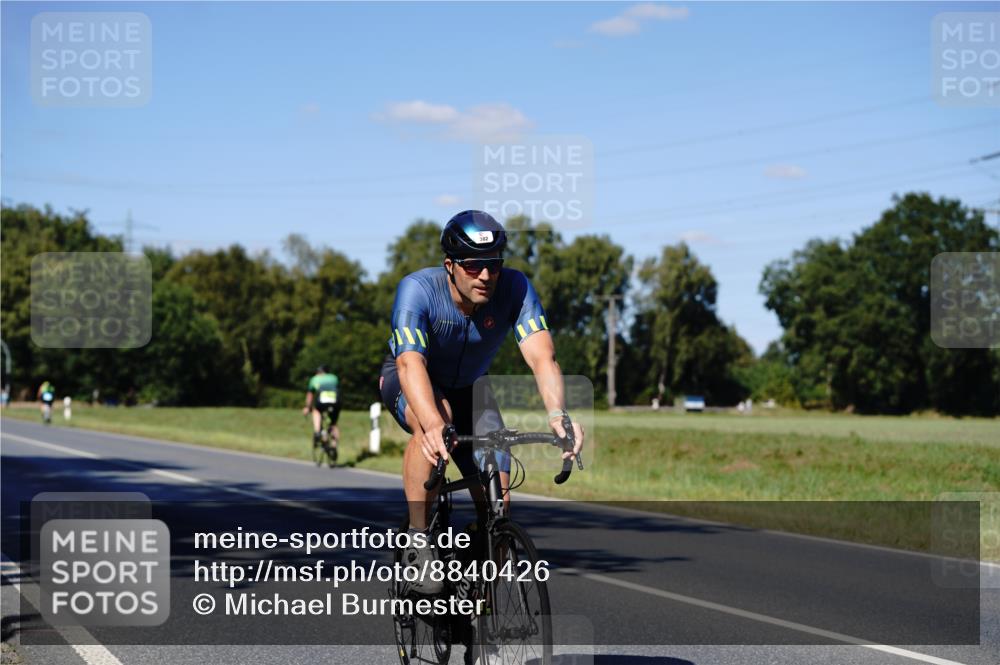07.09.2025 - 19. Norderstedt Triathlon Michael Burmester http://msf.ph/oto/8840426 07.09.2025 15:00:13 Radfahren 382, 457, 1497, 1506 meine-sportfotos.de