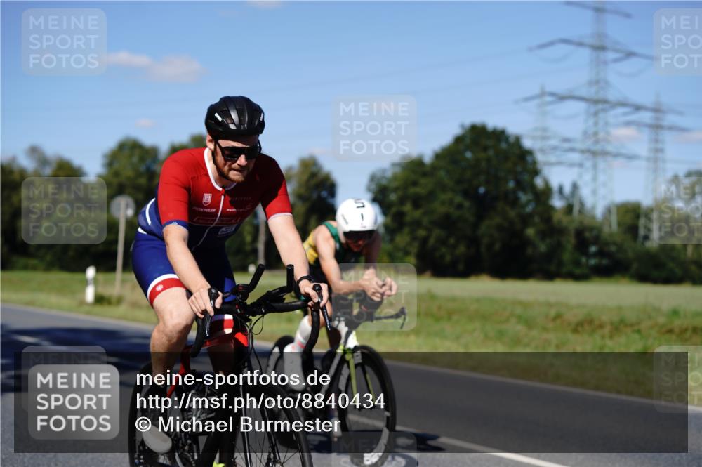 07.09.2025 - 19. Norderstedt Triathlon Michael Burmester http://msf.ph/oto/8840434 07.09.2025 15:00:17 Radfahren 1497, 1506 meine-sportfotos.de