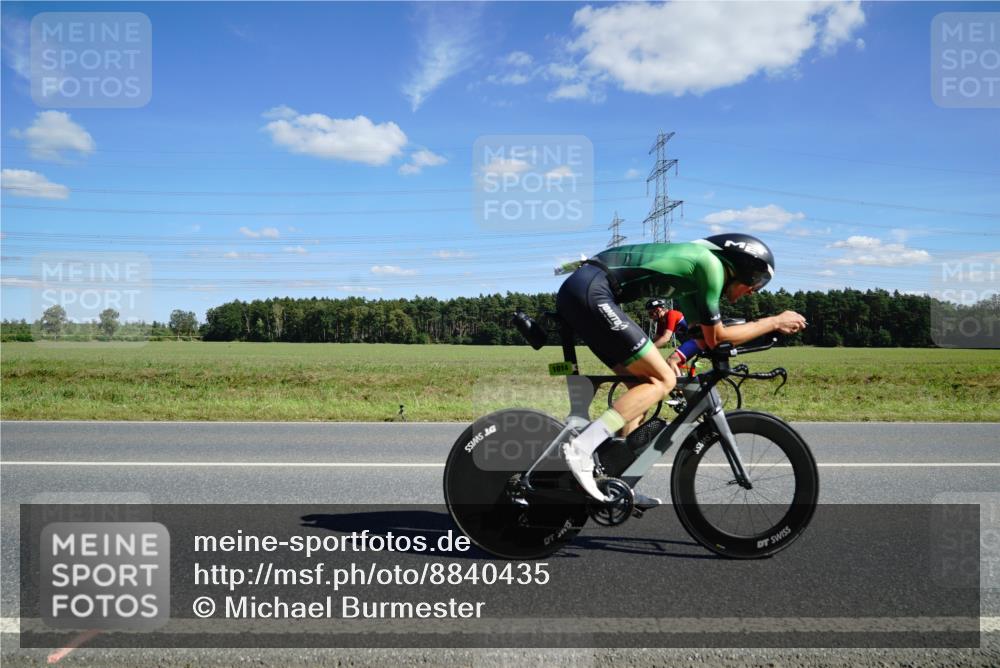 07.09.2025 - 19. Norderstedt Triathlon Michael Burmester http://msf.ph/oto/8840435 07.09.2025 14:27:52 Radfahren 398, 1014 meine-sportfotos.de