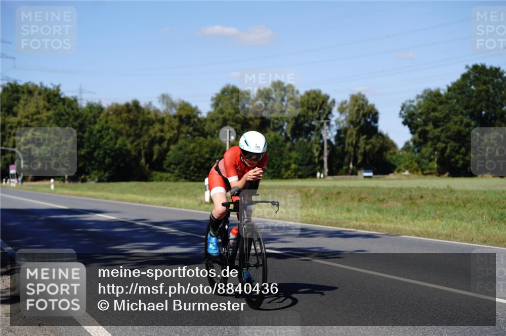 07.09.2025 - 19. Norderstedt Triathlon Michael Burmester http://msf.ph/oto/8840436 07.09.2025 15:00:25 Radfahren 1404 meine-sportfotos.de