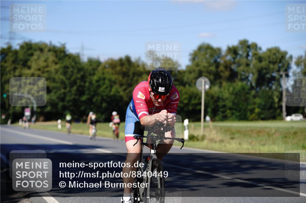 07.09.2025 - 19. Norderstedt Triathlon Michael Burmester http://msf.ph/oto/8840449 07.09.2025 15:00:37 Radfahren 1019 meine-sportfotos.de