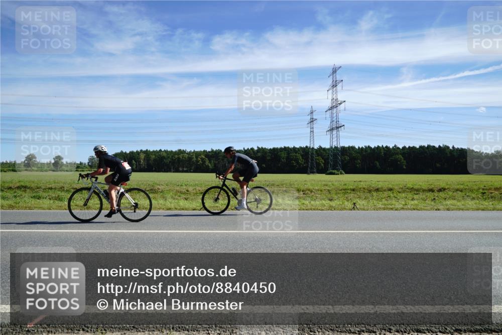 07.09.2025 - 19. Norderstedt Triathlon Michael Burmester http://msf.ph/oto/8840450 07.09.2025 12:20:36 Radfahren 156, 717 meine-sportfotos.de