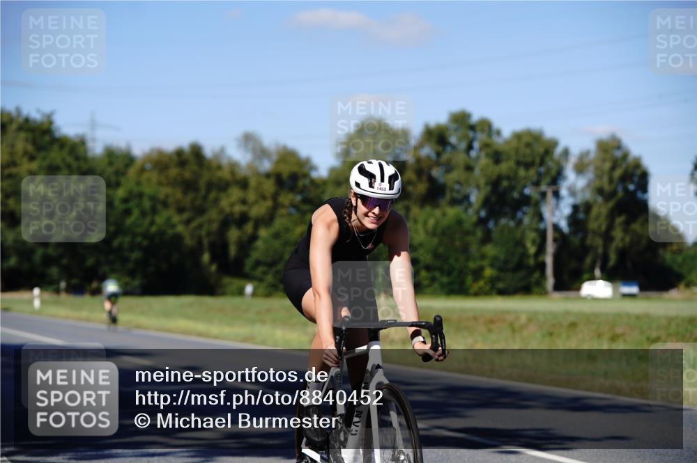 07.09.2025 - 19. Norderstedt Triathlon Michael Burmester http://msf.ph/oto/8840452 07.09.2025 15:00:47 Radfahren 439, 1453 meine-sportfotos.de