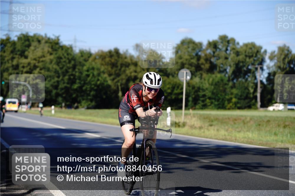07.09.2025 - 19. Norderstedt Triathlon Michael Burmester http://msf.ph/oto/8840456 07.09.2025 15:00:50 Radfahren 439, 1453, 1489 meine-sportfotos.de