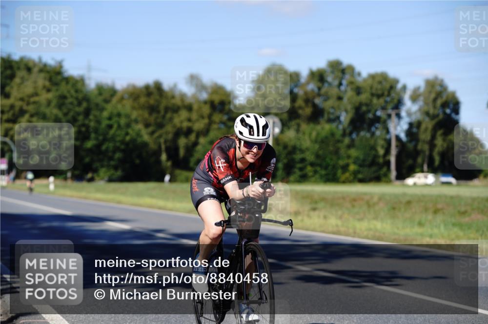 07.09.2025 - 19. Norderstedt Triathlon Michael Burmester http://msf.ph/oto/8840458 07.09.2025 15:00:50 Radfahren 439, 1453, 1489 meine-sportfotos.de