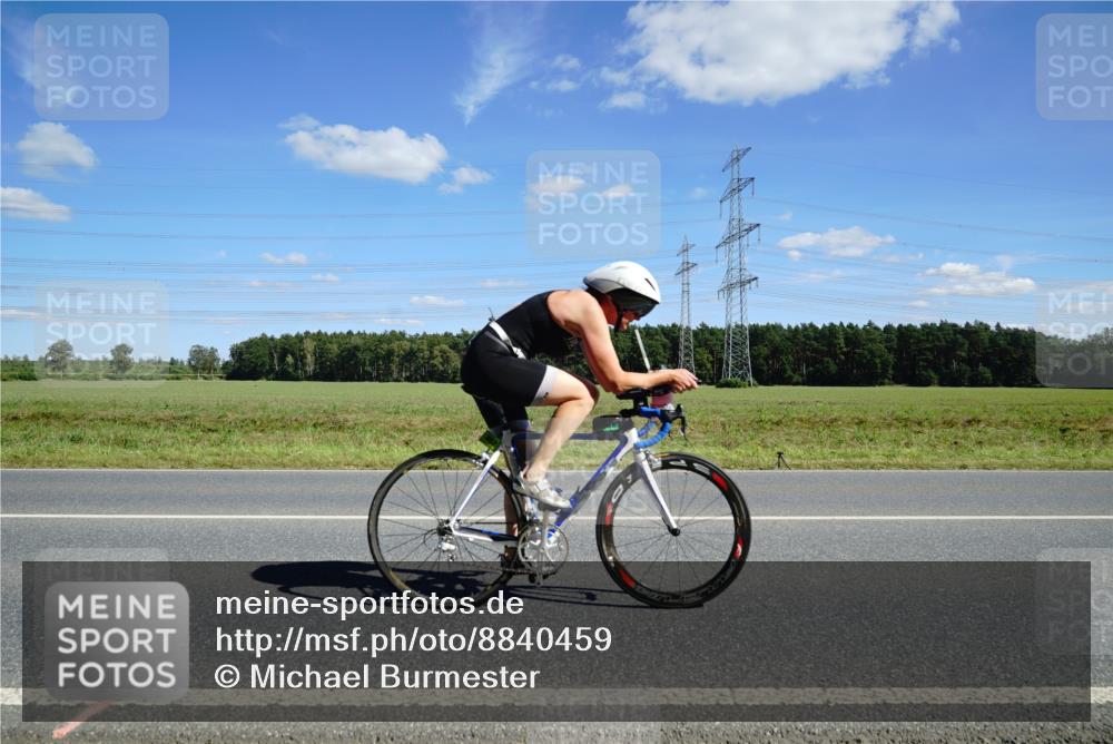 07.09.2025 - 19. Norderstedt Triathlon Michael Burmester http://msf.ph/oto/8840459 07.09.2025 14:28:01 Radfahren 462 meine-sportfotos.de