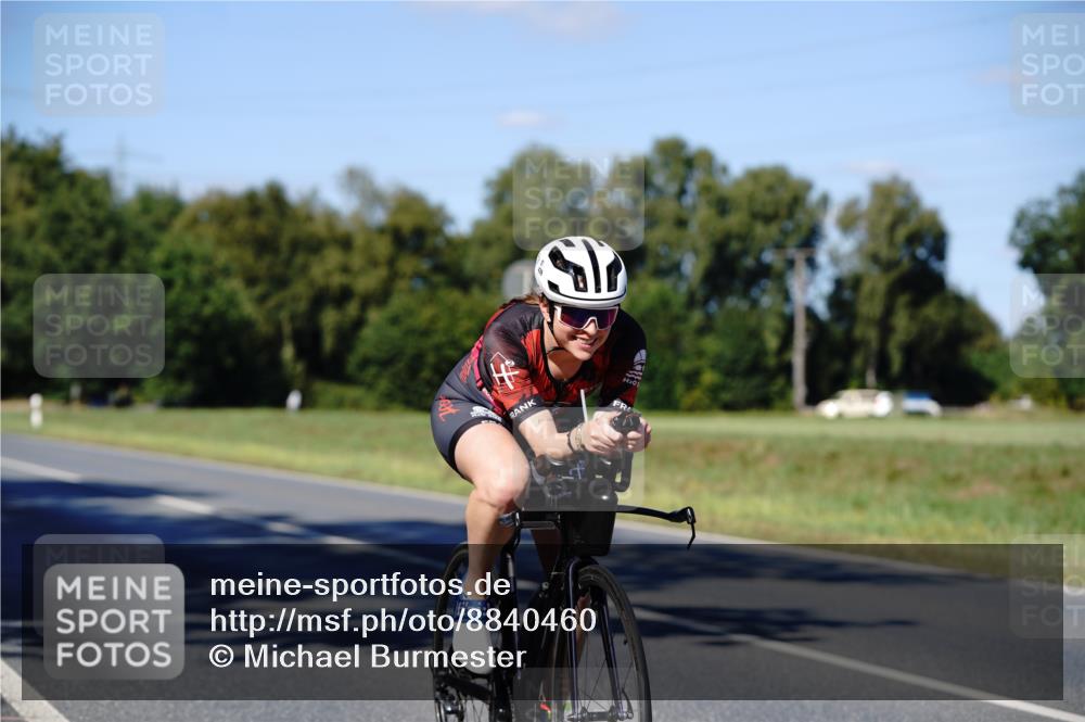 07.09.2025 - 19. Norderstedt Triathlon Michael Burmester http://msf.ph/oto/8840460 07.09.2025 15:00:50 Radfahren 439, 1453, 1489 meine-sportfotos.de