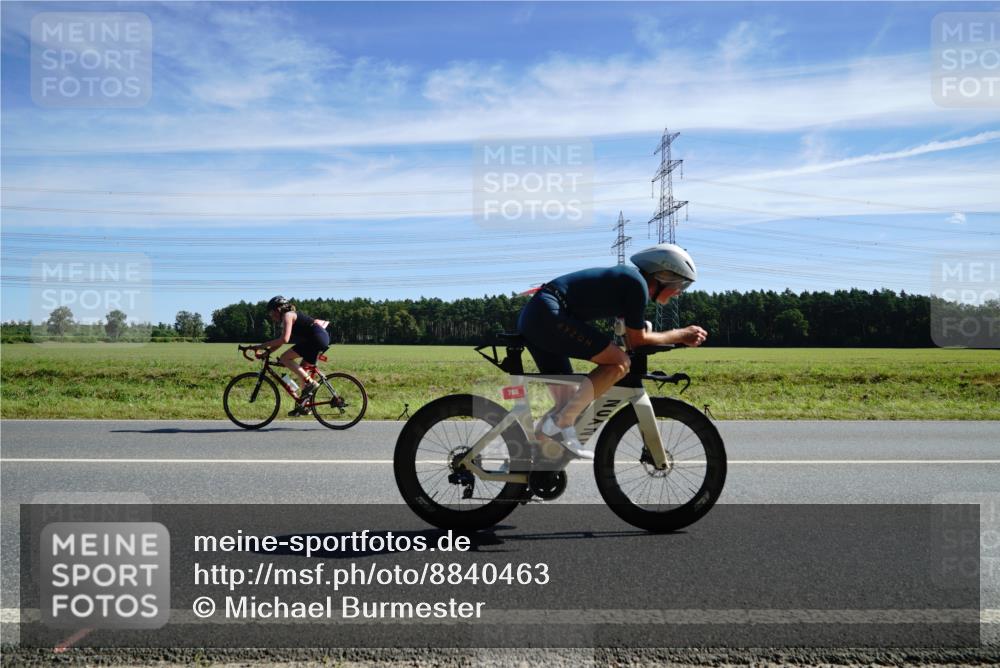 07.09.2025 - 19. Norderstedt Triathlon Michael Burmester http://msf.ph/oto/8840463 07.09.2025 12:20:42 Radfahren 213, 788 meine-sportfotos.de