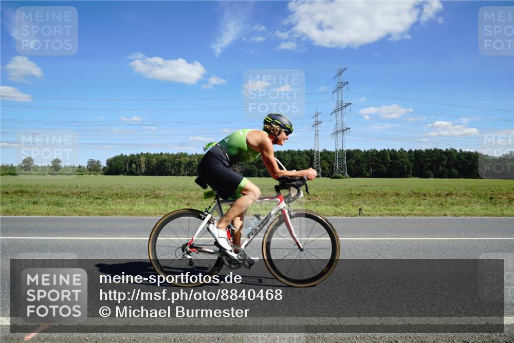 07.09.2025 - 19. Norderstedt Triathlon Michael Burmester http://msf.ph/oto/8840468 07.09.2025 14:28:05 Radfahren 474, 981, 1008, 1015 meine-sportfotos.de