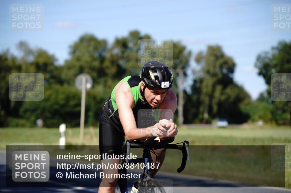 07.09.2025 - 19. Norderstedt Triathlon Michael Burmester http://msf.ph/oto/8840487 07.09.2025 15:01:35 Radfahren 417, 460 meine-sportfotos.de