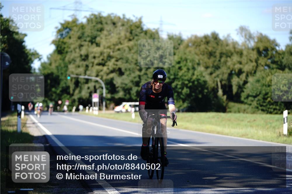 07.09.2025 - 19. Norderstedt Triathlon Michael Burmester http://msf.ph/oto/8840502 07.09.2025 15:02:06 Radfahren 1430 meine-sportfotos.de