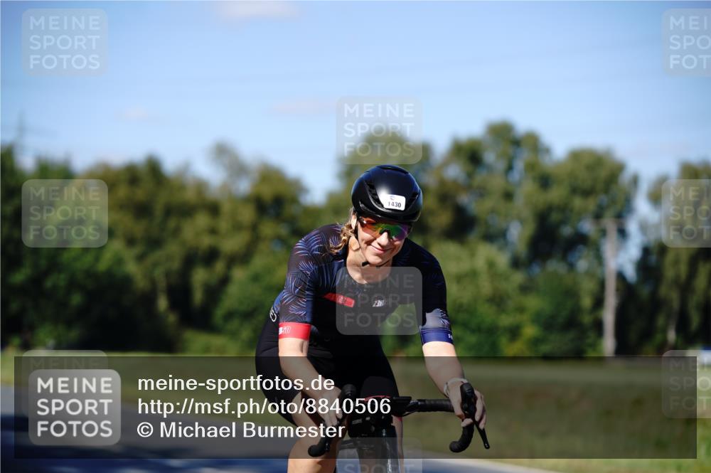 07.09.2025 - 19. Norderstedt Triathlon Michael Burmester http://msf.ph/oto/8840506 07.09.2025 15:02:07 Radfahren 1430 meine-sportfotos.de