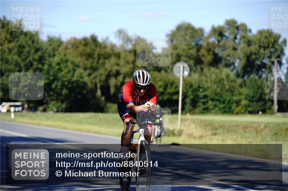 07.09.2025 - 19. Norderstedt Triathlon Michael Burmester http://msf.ph/oto/8840514 07.09.2025 15:02:16 Radfahren 465, 478, 1496, 1502 meine-sportfotos.de