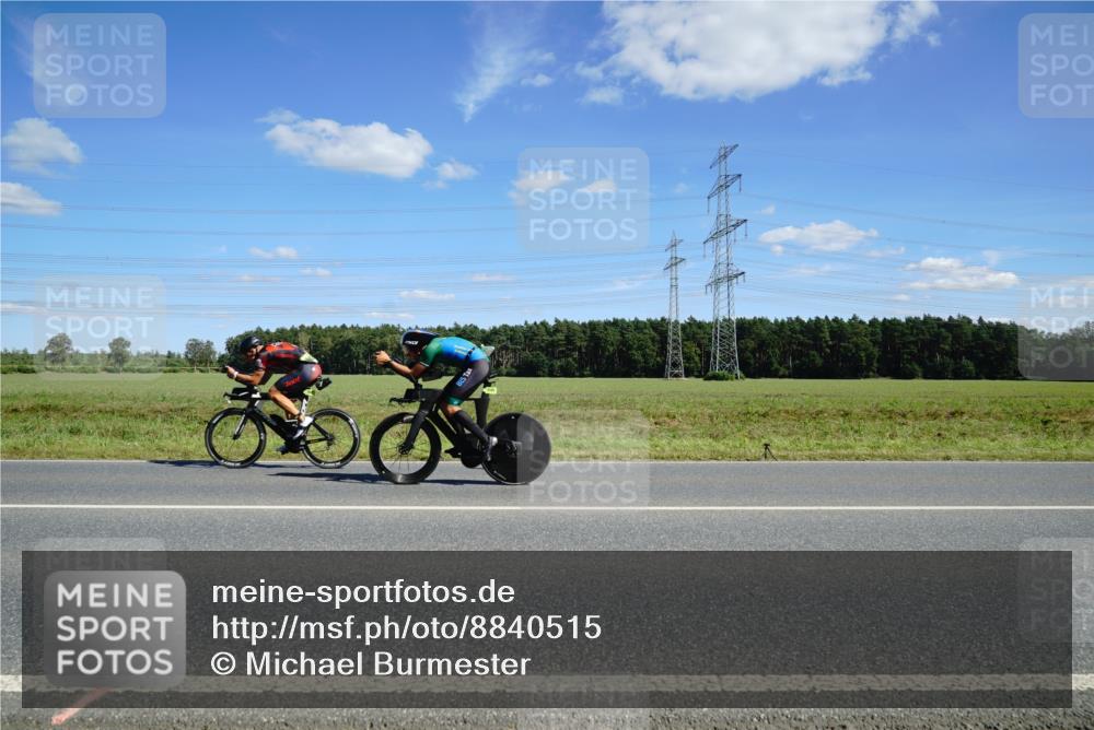 07.09.2025 - 19. Norderstedt Triathlon Michael Burmester http://msf.ph/oto/8840515 07.09.2025 14:28:13 Radfahren 1036, 1040, 1459 meine-sportfotos.de
