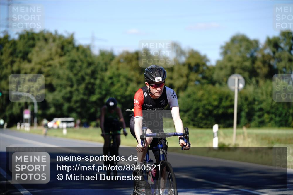 07.09.2025 - 19. Norderstedt Triathlon Michael Burmester http://msf.ph/oto/8840521 07.09.2025 15:02:22 Radfahren 476, 970 meine-sportfotos.de
