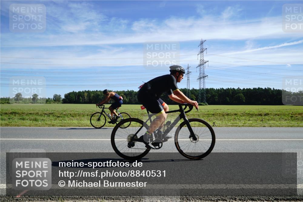 07.09.2025 - 19. Norderstedt Triathlon Michael Burmester http://msf.ph/oto/8840531 07.09.2025 12:20:58 Radfahren 169, 189, 273, 739, 1243 meine-sportfotos.de