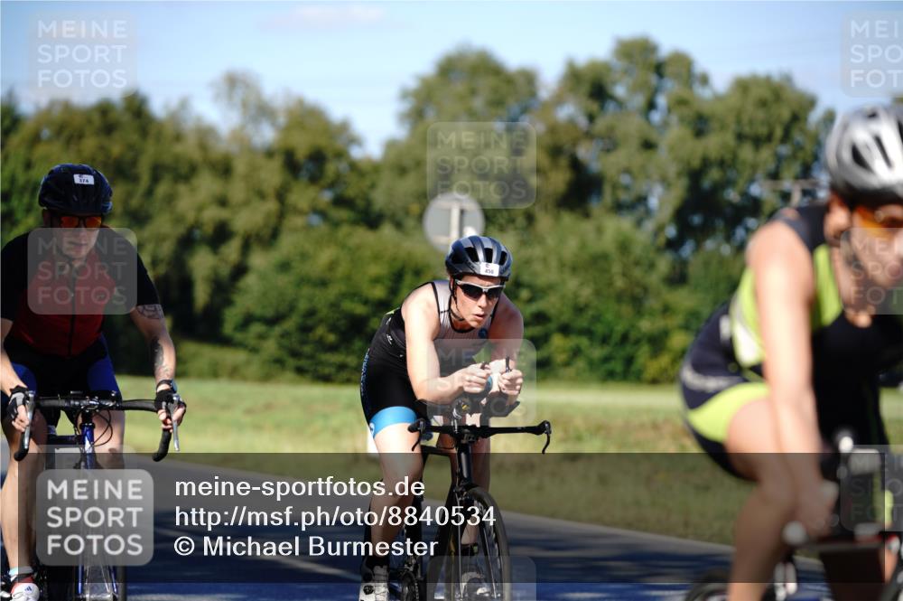 07.09.2025 - 19. Norderstedt Triathlon Michael Burmester http://msf.ph/oto/8840534 07.09.2025 15:02:35 Radfahren 374, 450, 1422 meine-sportfotos.de