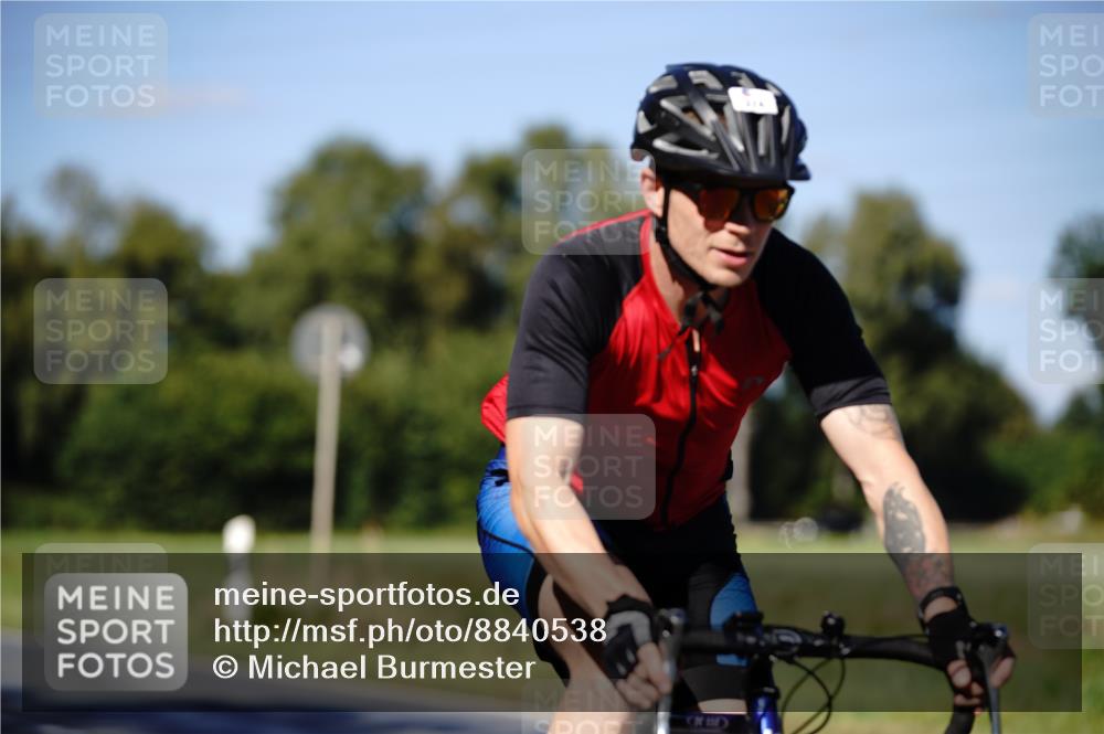 07.09.2025 - 19. Norderstedt Triathlon Michael Burmester http://msf.ph/oto/8840538 07.09.2025 15:02:36 Radfahren 374, 450, 1422 meine-sportfotos.de