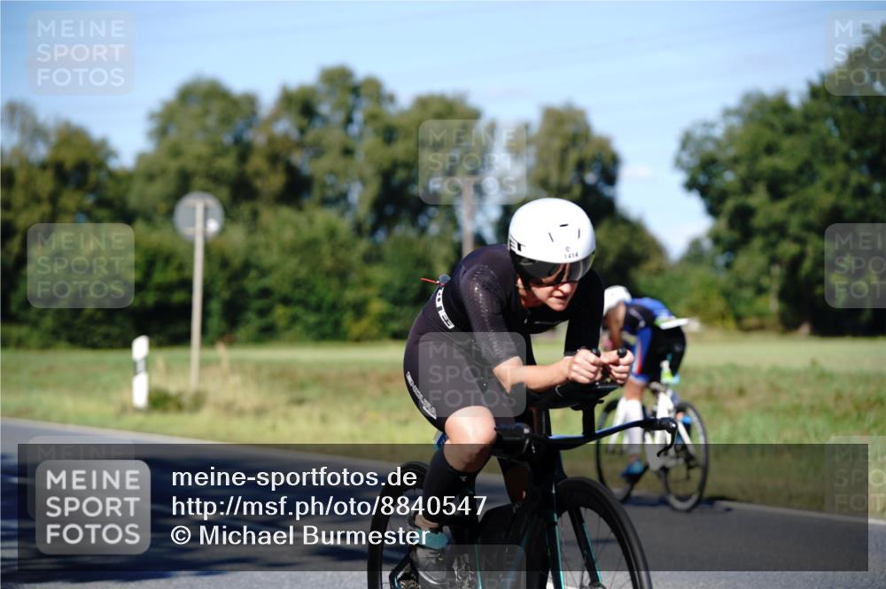 07.09.2025 - 19. Norderstedt Triathlon Michael Burmester http://msf.ph/oto/8840547 07.09.2025 15:02:42 Radfahren 896, 968, 1414 meine-sportfotos.de