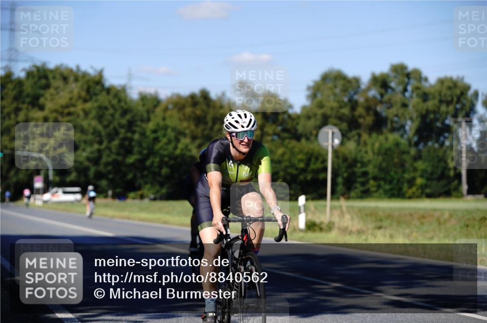 07.09.2025 - 19. Norderstedt Triathlon Michael Burmester http://msf.ph/oto/8840562 07.09.2025 15:03:39 Radfahren 365, 379, 1482 meine-sportfotos.de