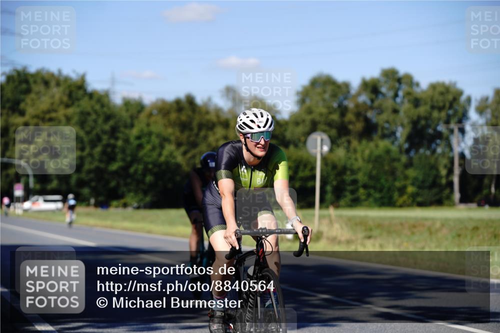07.09.2025 - 19. Norderstedt Triathlon Michael Burmester http://msf.ph/oto/8840564 07.09.2025 15:03:39 Radfahren 365, 379, 1482 meine-sportfotos.de