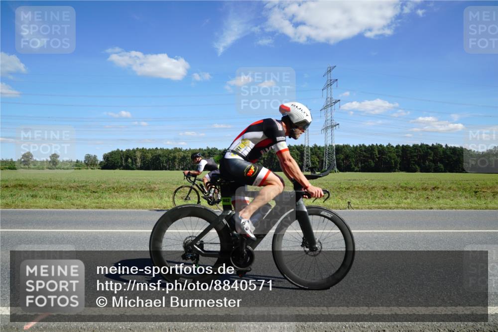 07.09.2025 - 19. Norderstedt Triathlon Michael Burmester http://msf.ph/oto/8840571 07.09.2025 14:28:36 Radfahren 420, 982 meine-sportfotos.de