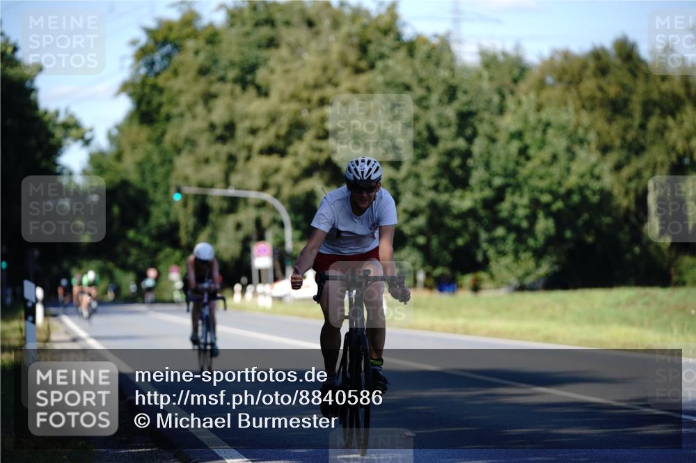 07.09.2025 - 19. Norderstedt Triathlon Michael Burmester http://msf.ph/oto/8840586 07.09.2025 15:04:05 Radfahren 462, 1431 meine-sportfotos.de