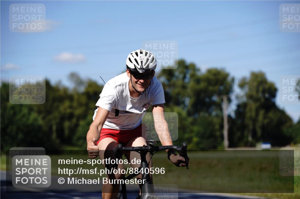 07.09.2025 - 19. Norderstedt Triathlon Michael Burmester http://msf.ph/oto/8840596 07.09.2025 15:04:07 Radfahren 462, 1431 meine-sportfotos.de