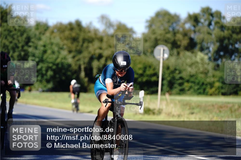 07.09.2025 - 19. Norderstedt Triathlon Michael Burmester http://msf.ph/oto/8840608 07.09.2025 15:04:17 Radfahren 444, 467 meine-sportfotos.de