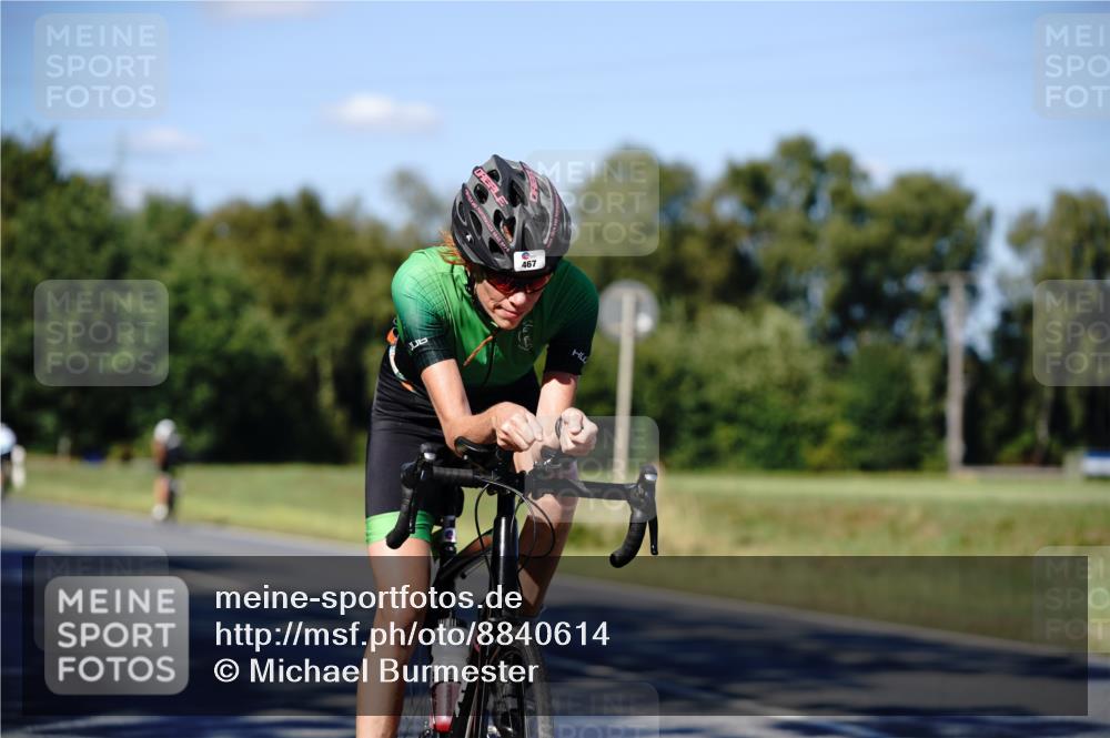07.09.2025 - 19. Norderstedt Triathlon Michael Burmester http://msf.ph/oto/8840614 07.09.2025 15:04:18 Radfahren 444, 467 meine-sportfotos.de
