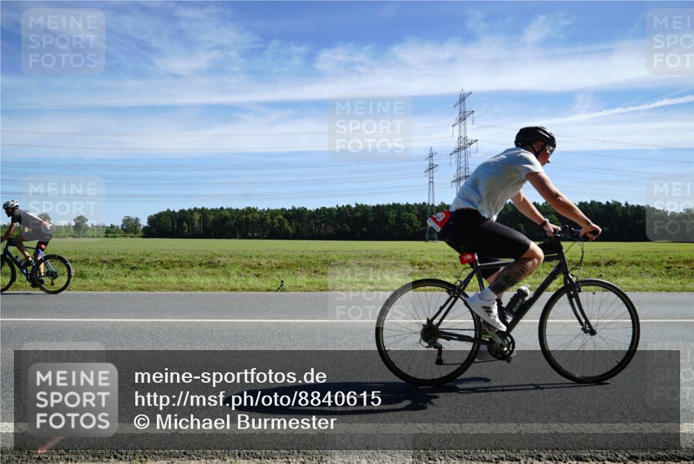 07.09.2025 - 19. Norderstedt Triathlon Michael Burmester http://msf.ph/oto/8840615 07.09.2025 12:21:28 Radfahren 709, 1224 meine-sportfotos.de