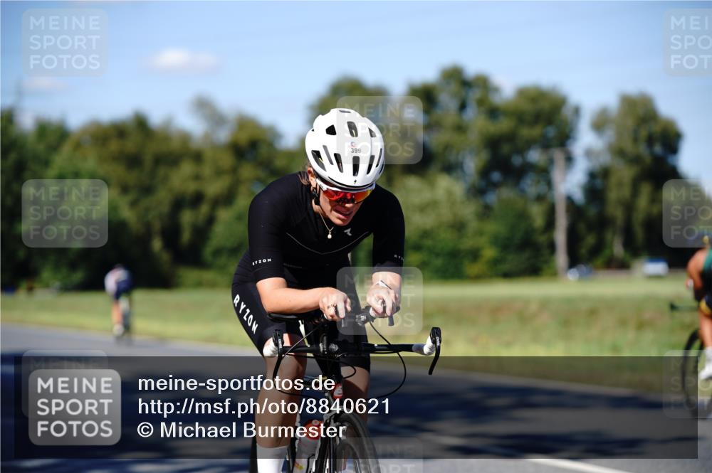 07.09.2025 - 19. Norderstedt Triathlon Michael Burmester http://msf.ph/oto/8840621 07.09.2025 15:04:23 Radfahren 399, 888 meine-sportfotos.de
