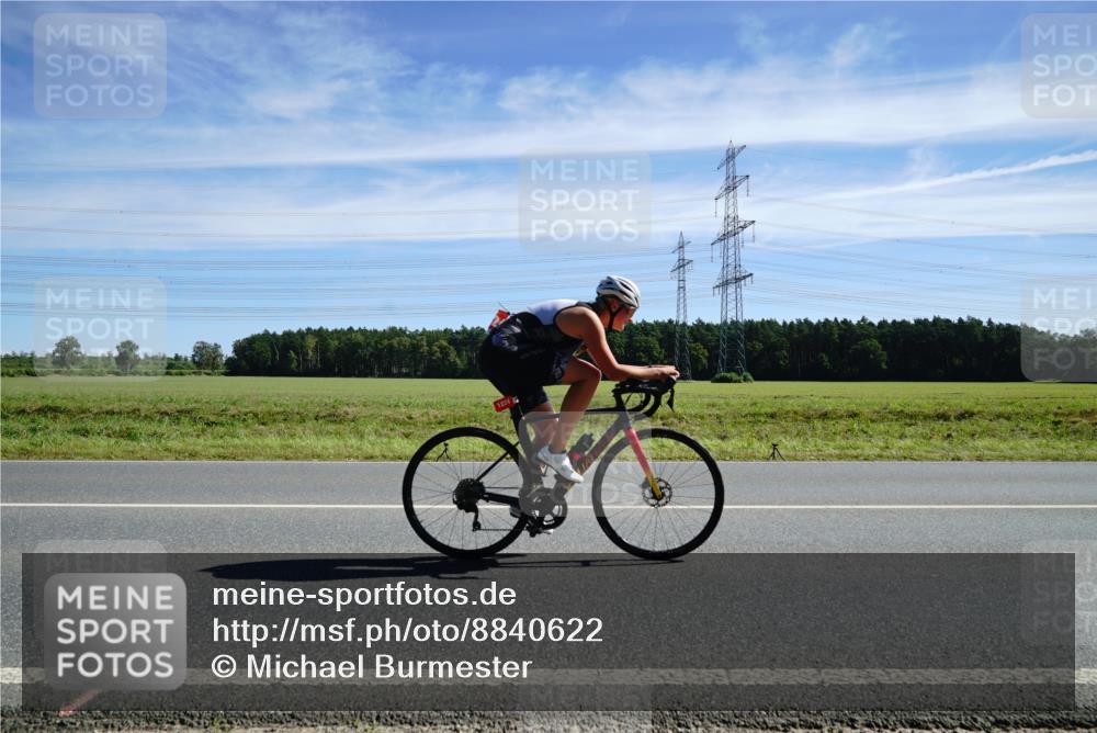 07.09.2025 - 19. Norderstedt Triathlon Michael Burmester http://msf.ph/oto/8840622 07.09.2025 12:21:29 Radfahren 709, 1224 meine-sportfotos.de