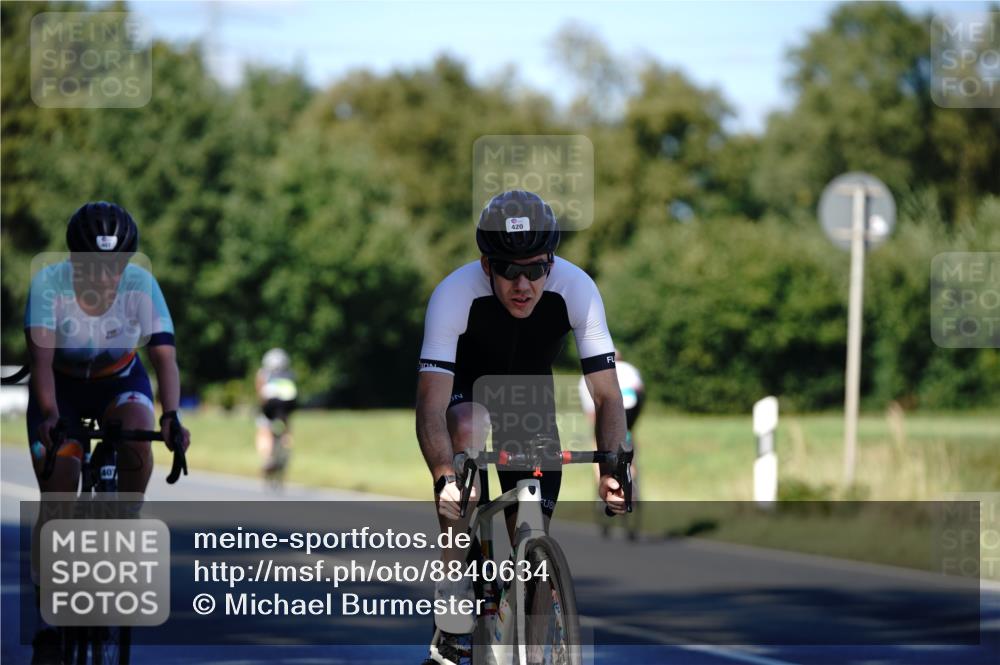 07.09.2025 - 19. Norderstedt Triathlon Michael Burmester http://msf.ph/oto/8840634 07.09.2025 15:04:34 Radfahren 407, 420, 1491 meine-sportfotos.de