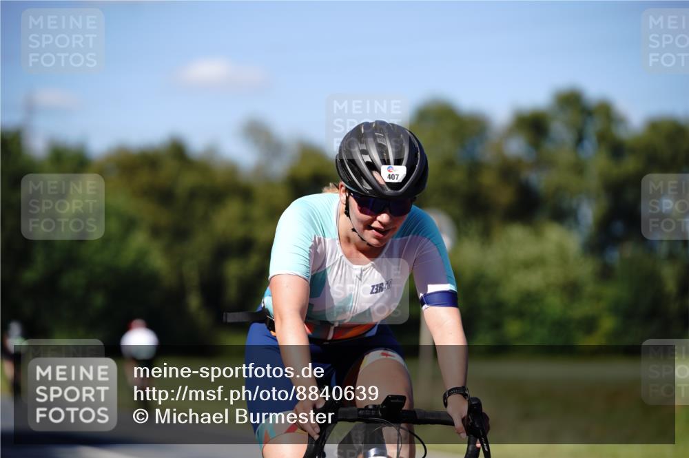 07.09.2025 - 19. Norderstedt Triathlon Michael Burmester http://msf.ph/oto/8840639 07.09.2025 15:04:35 Radfahren 407, 420 meine-sportfotos.de