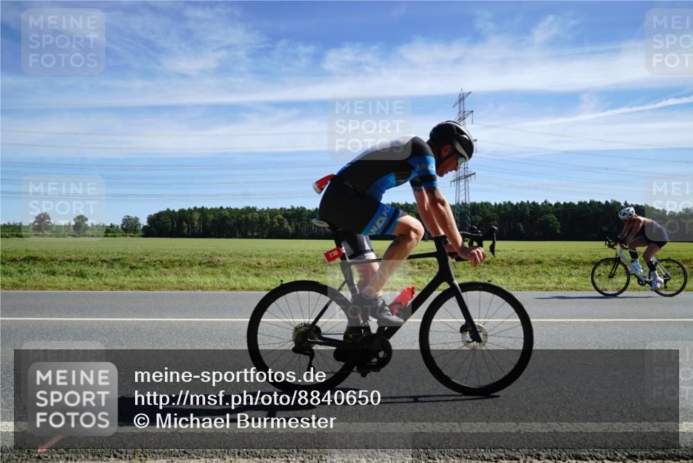 07.09.2025 - 19. Norderstedt Triathlon Michael Burmester http://msf.ph/oto/8840650 07.09.2025 12:21:44 Radfahren 730 meine-sportfotos.de