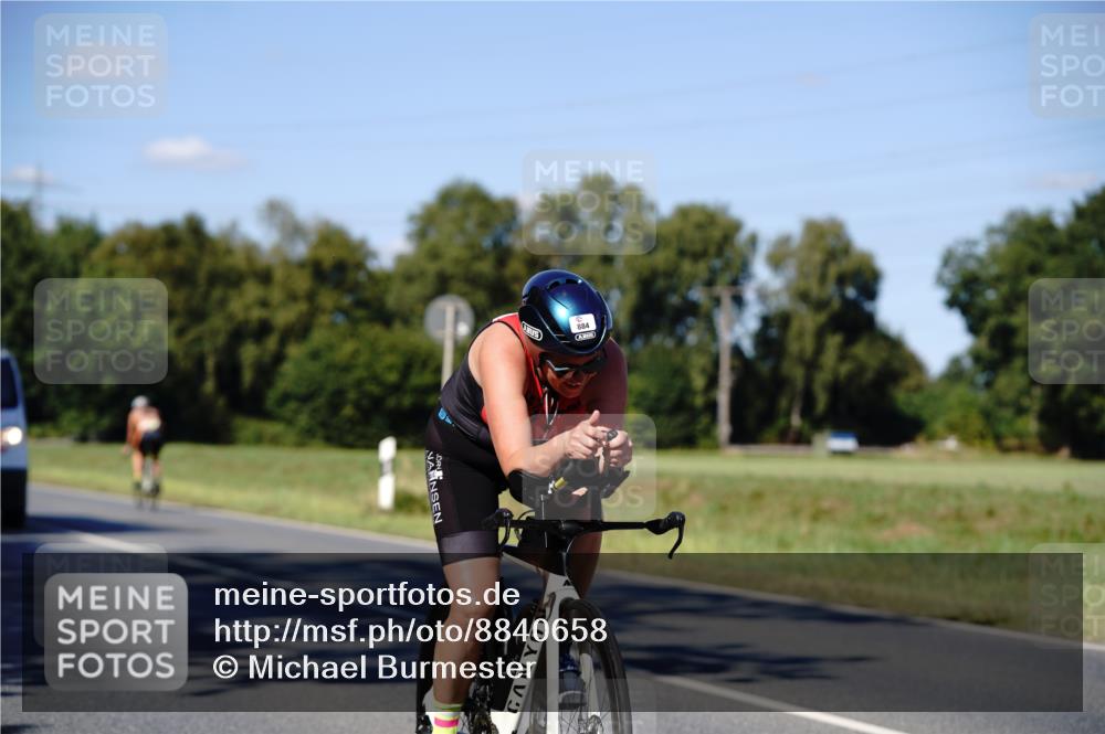 07.09.2025 - 19. Norderstedt Triathlon Michael Burmester http://msf.ph/oto/8840658 07.09.2025 15:05:19 Radfahren 459, 884 meine-sportfotos.de