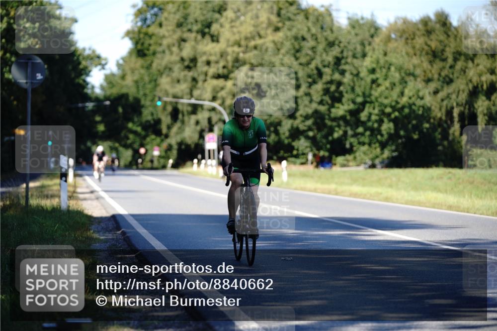 07.09.2025 - 19. Norderstedt Triathlon Michael Burmester http://msf.ph/oto/8840662 07.09.2025 15:05:36 Radfahren 466 meine-sportfotos.de