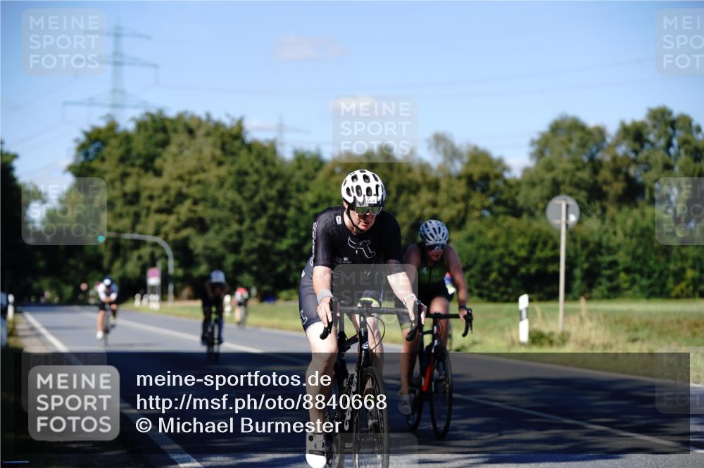 07.09.2025 - 19. Norderstedt Triathlon Michael Burmester http://msf.ph/oto/8840668 07.09.2025 15:05:47 Radfahren 448, 453, 1503 meine-sportfotos.de