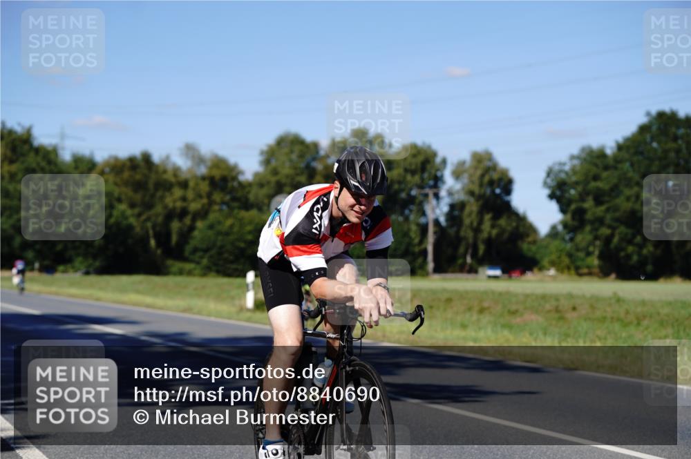 07.09.2025 - 19. Norderstedt Triathlon Michael Burmester http://msf.ph/oto/8840690 07.09.2025 15:06:41 Radfahren 427 meine-sportfotos.de