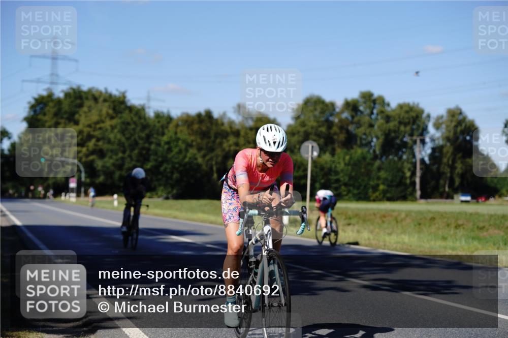 07.09.2025 - 19. Norderstedt Triathlon Michael Burmester http://msf.ph/oto/8840692 07.09.2025 15:06:48 Radfahren 897, 1433 meine-sportfotos.de
